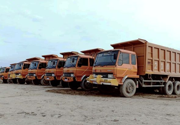 buanaprimamulia_dumptruck_fuso_tronton-1